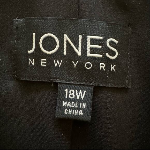Jones New York black tan chevron print front side zip jacket size 18
b11 - Picture 3 of 5